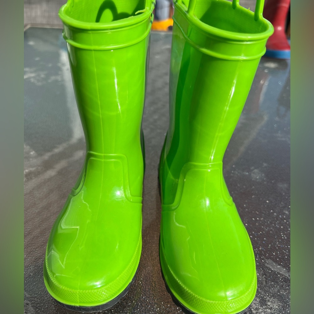 Rain boots size 9